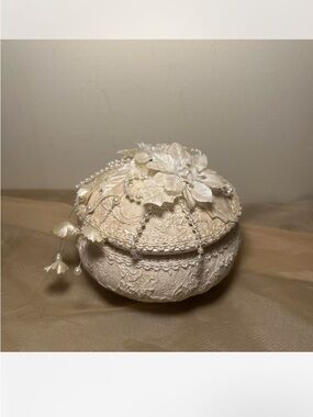 Vintage lace trinket box